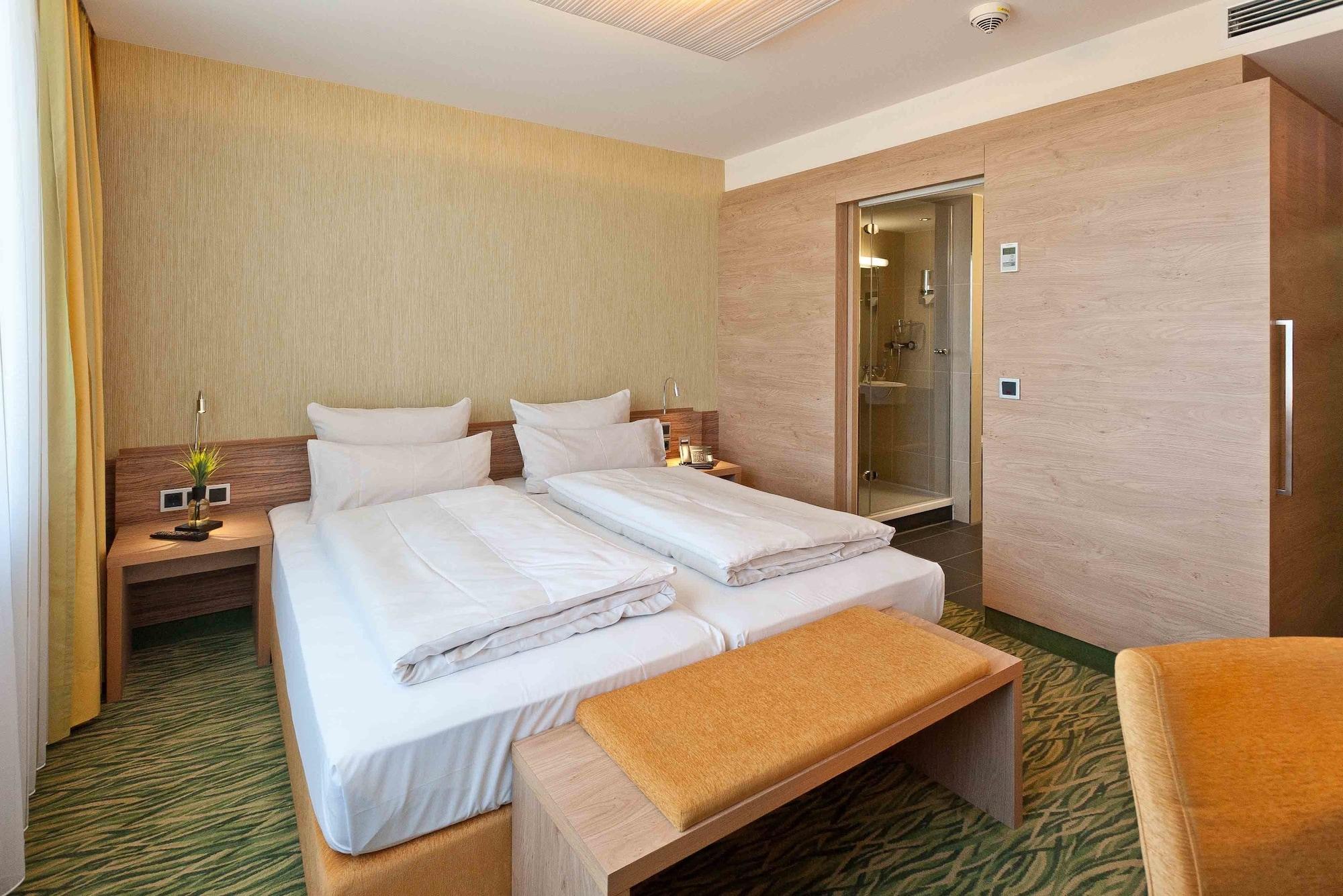 Hotel Bildungsblick Kirchseeon Экстерьер фото