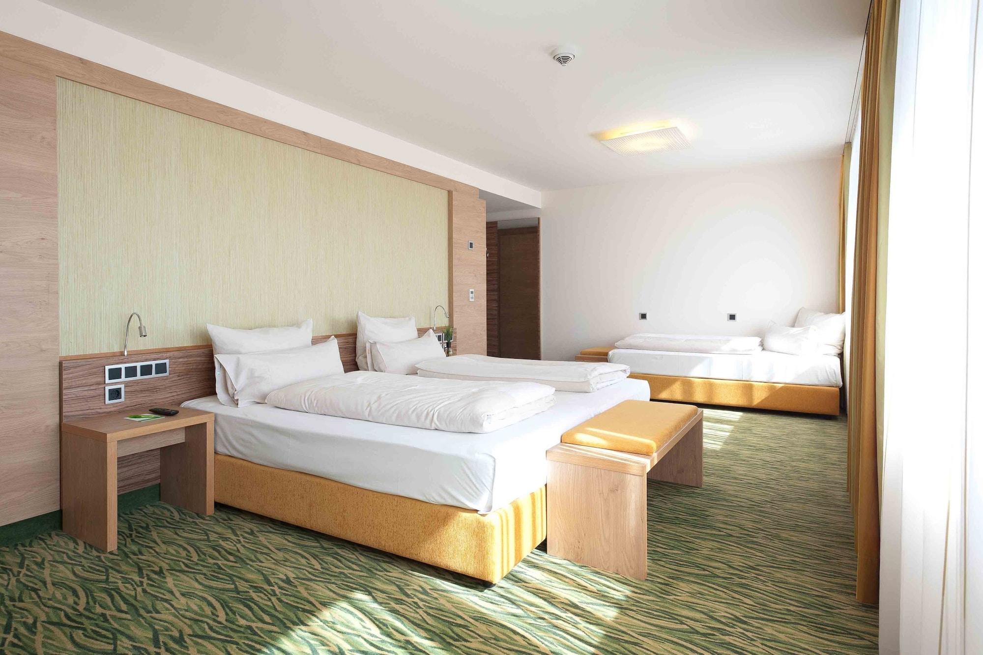 Hotel Bildungsblick Kirchseeon Экстерьер фото