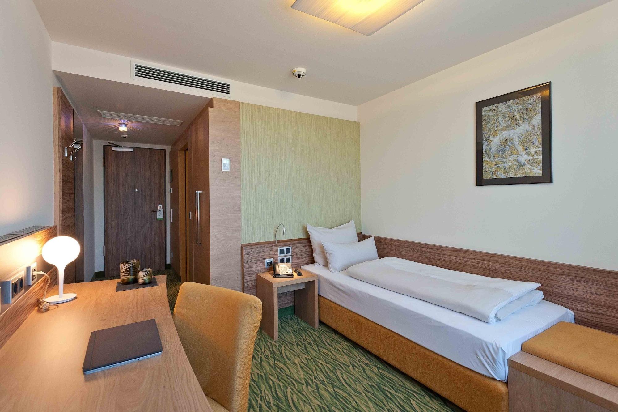 Hotel Bildungsblick Kirchseeon Экстерьер фото